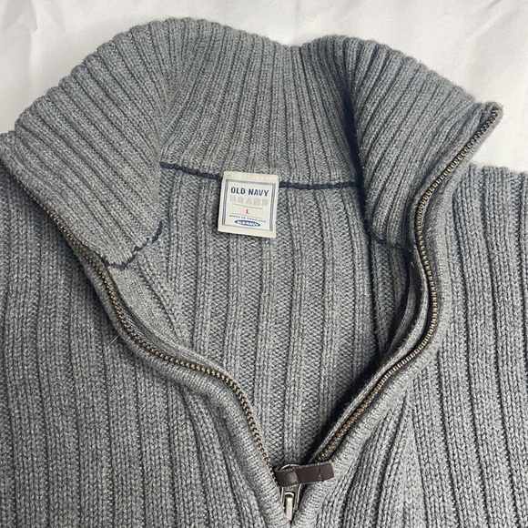 Old navy grey sweater medium - Picture 2 of 3